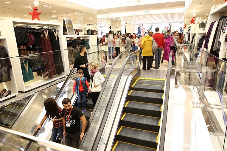 H&M Flagship Opening at Verdun